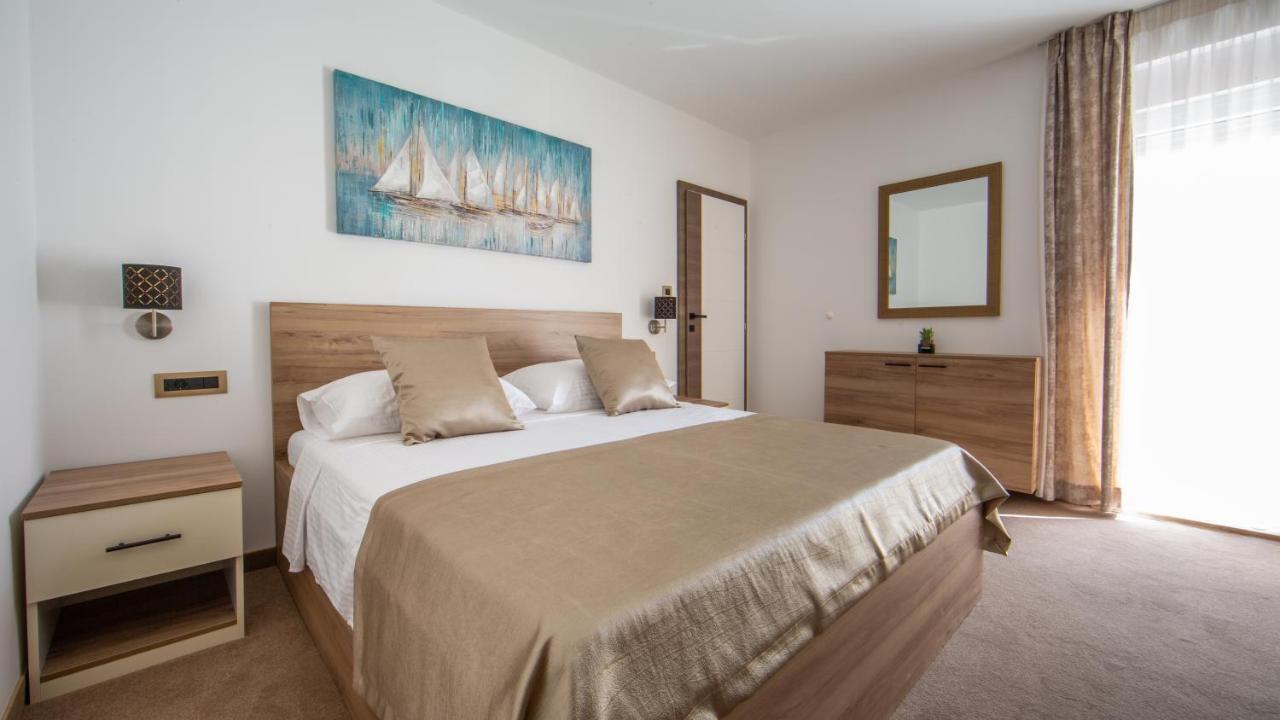 Rooms & Apartments Toni Stobrec Luaran gambar