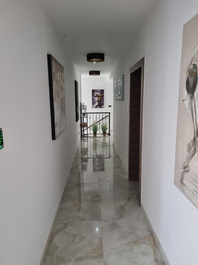 Rooms & Apartments Toni Stobrec Luaran gambar