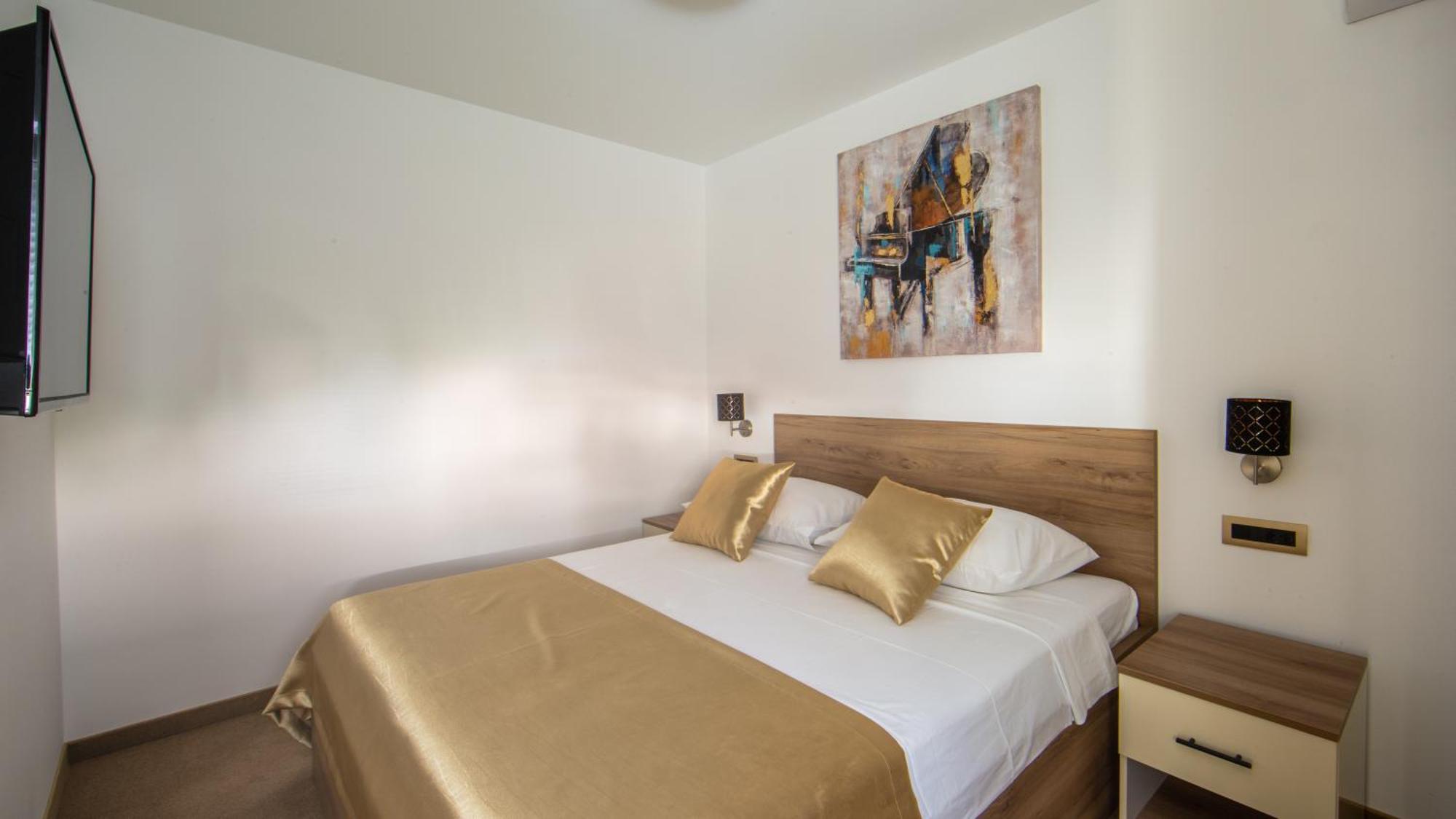 Rooms & Apartments Toni Stobrec Bilik gambar